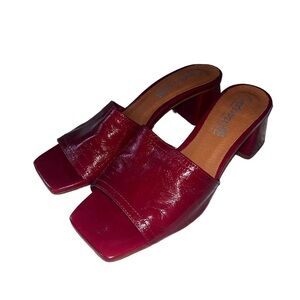 Red L’intervalle kitten heels ❤️